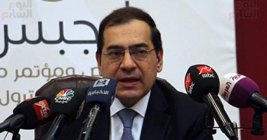 وزير البترول: 25% من العاملين فى قطاع البترول بمصر "نساء"