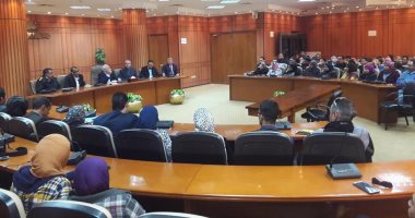 محافظ بورسعيد: الدولة تبذل جهود كبيرة لتوفير فرص عمل للشباب