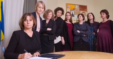 الجارديان: وزيرة سويدية تسخر من ترامب بنشر صورة تظهر "نسائية" الحكومة 