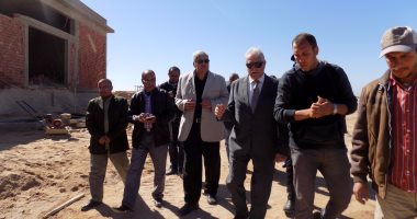 بالصور..جولة لمحافظ جنوب سيناء لمتابعة المشروعات الخدمية بطور سيناء