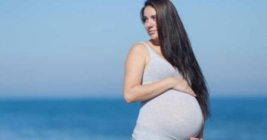 دراسة: وزن الأم الزائد بعد الولادة بسبب أسلوب حياتها وليس الحمل