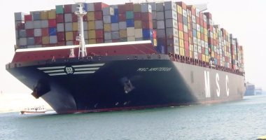 مهاب مميش: عبور 190 سفينة قناة السويس بحمولة 10.7 مليون طن خلال 4 أيام