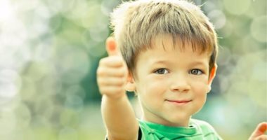 دراسة: حب طفلك للعلوم الرياضية قد يدفعه نحو المشاعر الإيجابية