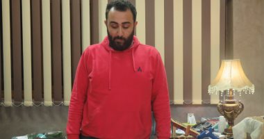 ضبط مهندس بالدقهلية بحوزته 15 ألف دولار و10 آلاف ريال سعودى