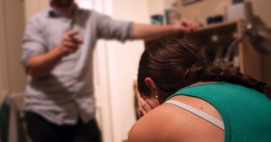 8 علامات غير واضحة على العنف النفسى من شريك حياتك.."خلى بالك منها"