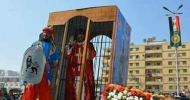رواد فيس بوك يهاجمون مجسما لـ"لويس التاسع" باحتفال المنصورة بعيدها القومى
