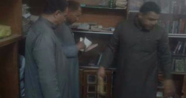 أوقاف الإسكندرية تضبط كتب وإسطوانات تدعو للتطرف بمكتبات مساجد العامرية