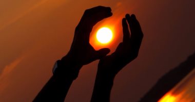 علماء يطورون طريقة جديدة للاستفادة من الطاقة الحركية بجانب آشعة الشمس 