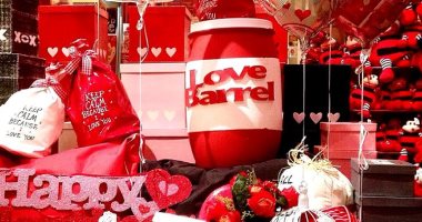 موقع إسبانى يقدم 10 صور رومانسية لـ"واتس آب" فى عيد الحب