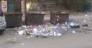 قارئ يناشد مسئولى حى الزيتون رفع القمامة المتراكمة بالشوارع