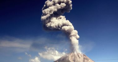 زيادة نشاط بركان سينابونج بإندونيسيا