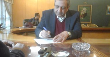 بالصور.. يحيى قلاش يتقدم للترشح رسميا على مقعد نقيب الصحفيين