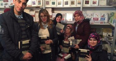 بالصور.. توقيع كتاب "فى بلاغة الحجاج" لـ محمد مشبال فى معرض الدار البيضاء
