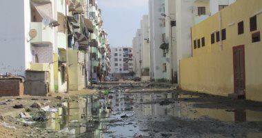 بالصور.. سكان الضواحى ببورسعيد يشكون من مستنقعات الصرف الصحى