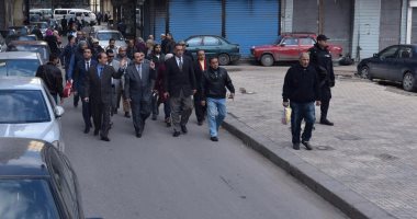 بالفيديو والصور.. محافظ الإسكندرية يقود حملة "أسبوع الانضباط"