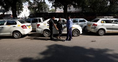 إضراب سائقى خدمتى "أوبر" و"أولا" للنقل يصيب الخدمات فى الهند بالشلل
