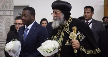 بالصور.. رئيس توجو يسلم البابا تواضروس عقد أول كنيسة مصرية ببلاده