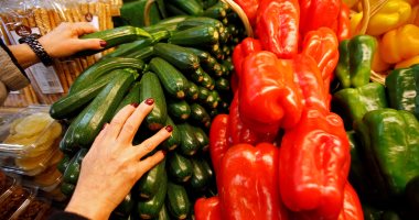 خبراء: تقشير الخضروات يحرم الجسم من غالبية فوائدها الغذائية