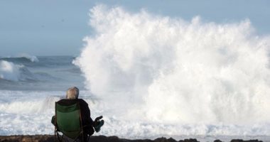 فيديو.. موجات ارتفاعها 10 أمتار تضرب جزر البليار الإسبانية