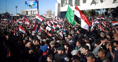 بالصور.. أنصار مقتدى الصدر يتظاهرن مجددا فى ساحات بغداد 