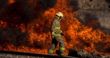 السيطرة على حريق هائل داخل مخزن سجائر فى أبو النمرس دون وقوع إصابات