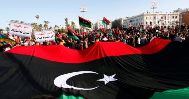 بالصور.. آلاف الليبيين يحيون الذكرى السادسة للثورة
