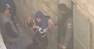 بالصور.. قوات الاحتلال تعتقل فتاة فلسطينية فى القدس المحتلة