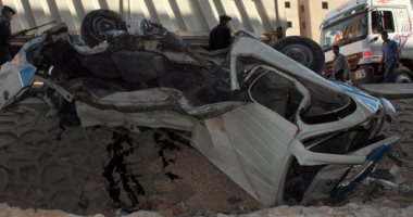 إصابة شخصين فى حادث انقلاب سيارة ربع نقل بترعة بدمياط