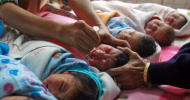 سيدة صينية تلد طفلتين توأم بعد 6 أيام من ولادتها لطفل ذكر