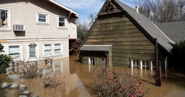 بالصور.. فيضانات تجتاح ولاية كاليفورنيا بعد أمطار غزيرة