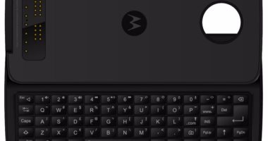 نموذج جديد من Moto Mod يضيف لوحة مفاتيح كاملة لهاتف Moto Z