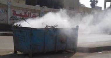 بالصور.. شكوى من اشتعال القمامة يوميا بالقرب من مدرسة بكفر الشيخ