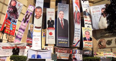 بالصور.. شارع عبد الخالق ثروت يمتلئ بدعاية مرشحى التجديد النصفى للصحفيين