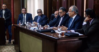 بالصور.. وزير التنمية المحلية: 40% من سكان مصر تحت خط الفقر أمر لا يليق ببلادنا