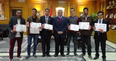 جامعة المنيا تكرم طلاب الأبحاث المتميزة بالمؤتمر العلمي لشباب الباحثين