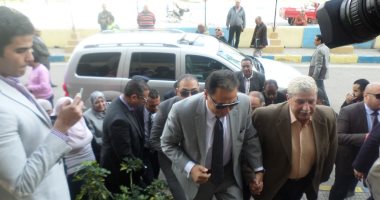 وزير الصحة يغادر الإسماعيلية بعد الاطمئنان على أسر العريش المسيحية