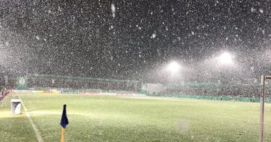 بالصور.. الثلوج تؤجل مواجهة دورتموند فى ربع نهائى كأس المانيا 