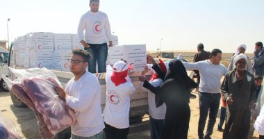 الهلال الأحمر المصرى: إرسال 5 آلاف كرتونه مواد غذائية مساعدات لأهالى سيناء
