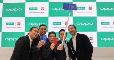 رئيس نادى برشلونة الرياضى يزور جناح  OPPO فى المعرض العالمى للهواتف MWC 2017