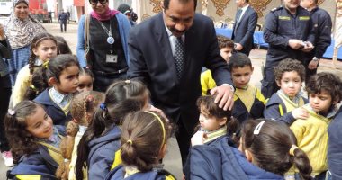 مدير أمن الإسكندرية يشارك طلاب مدارس فى احتفالية الحماية المدنية