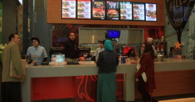 تعديل مواعيد عمل المطاعم بالسعودية خلال شهر رمضان