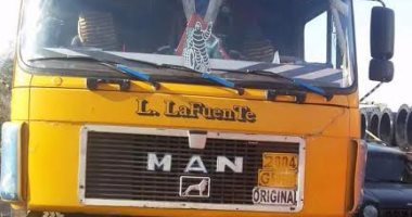 القبض على سائق مقطورة لدهسه شخصين على طريق العين السخنة وفر هاربا