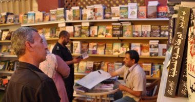 إسرائيل تكره الكتب.. معرض بالكتب القديمة فى غزة بسبب الحصار