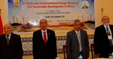 بالصور.. رئيس جامعة أسيوط يفتتح المؤتمر الدولى للطاقة غير التقليدية