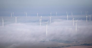 تعاقد بين التجارى وفا و أوراسكوم لتمويل إنشاءات مزرعة الرياح بخليج السويس