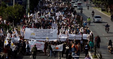 بالصور.. آلاف المحتجين فى جواتيمالا يطالبون باستقالة الرئيس