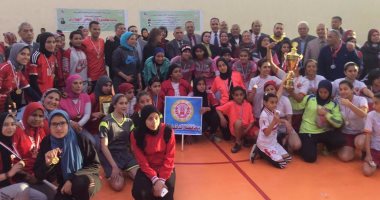 بالصور.. بورسعيد تحصد كأس البطولة الأولى لخماسيات كرة القدم النسائية