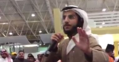 تداول فيديو لـ"محتسب" سعودى يعتدى على فرقة ماليزية بمعرض الرياض للكتاب