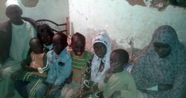 بالفيديو.. الفقر والمنزل المتهالك يهددان حياة أسرة سودانية بالوادى الجديد