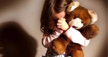 كيف تحمى طفلك من التحرش ؟ روشتة نفسية هامة للتصدى لحوادث اغتصاب الأطفال